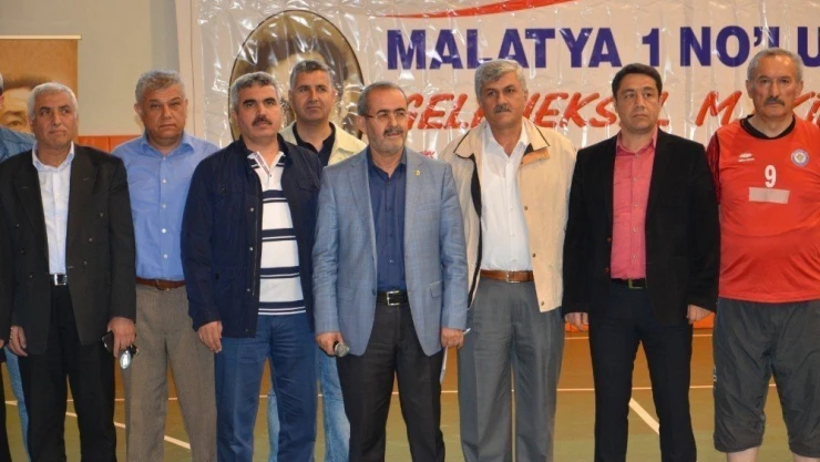 Eğitim Bir sen Malatya Şubesi Mehmet Akif İnan Voleybol Turnuvası