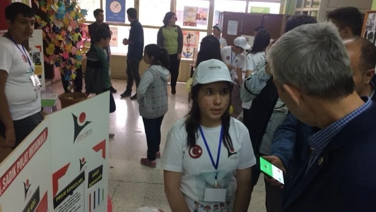 Arapgir'de TÜBİTAK 4006 bilim fuarı düzenlendi