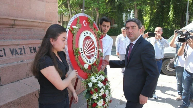 CHP'li Kiraz: 19 Mayıs, bağımsızlık meşalesinin yandığı gündür