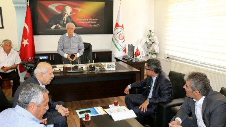 Mumcu'dan Hekimhan Belediyesine ziyaret