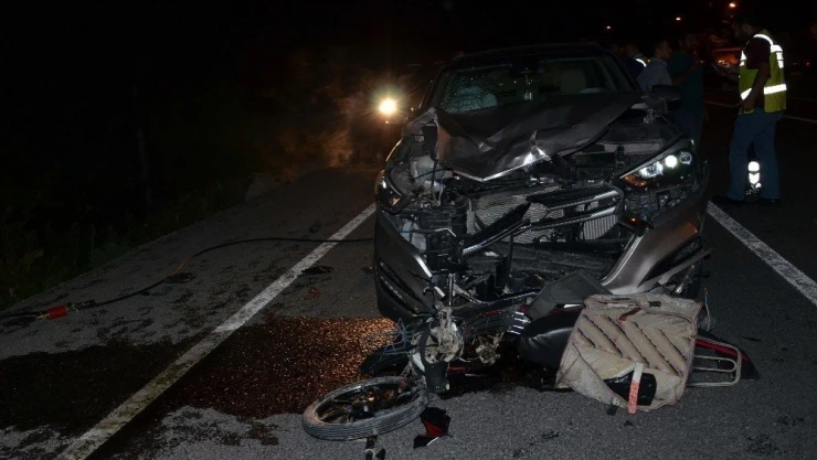 Otomobil motosiklete çarptı: 1 ölü