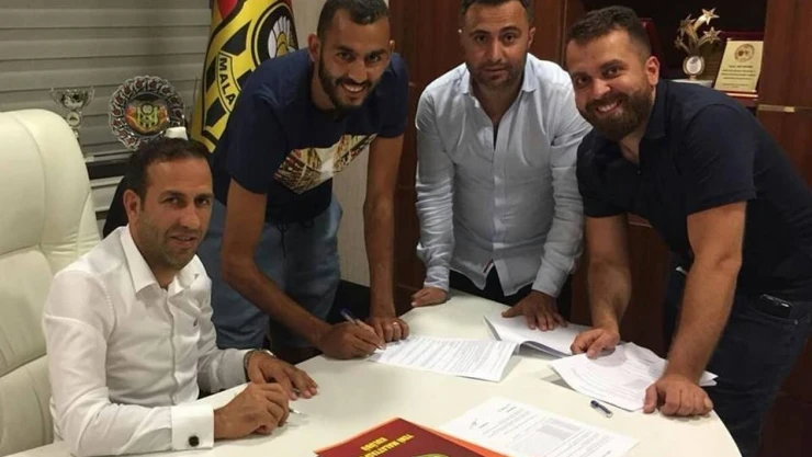 4 futbolcu ile tekrar imza atıldı!