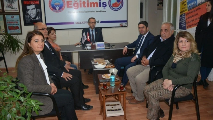 Enver Kiraz'dan Eğitim İş sendikasına ziyaret