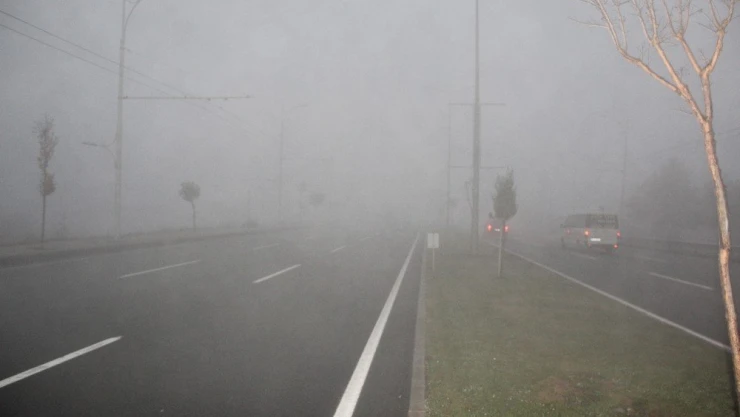 Malatya-Elazığ karayolunda sis etkili oluyor