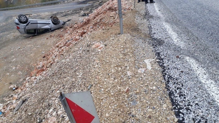 Yağışlı hava kazaya neden oldu:1 yaralı