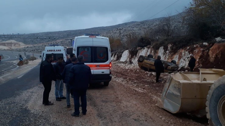 Adıyaman'da otomobil takla attı: 3 Yaralı