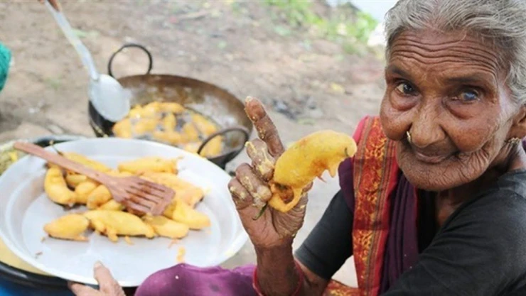 Dünyanın en yaşlı Youtuber'ı 107 yaşında hayatının kaybetti