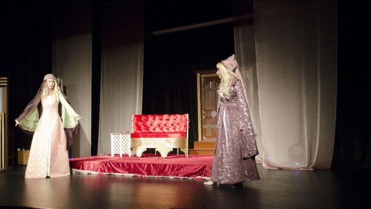 'Gayrı Resmi Hürrem' oyunu tam not aldı