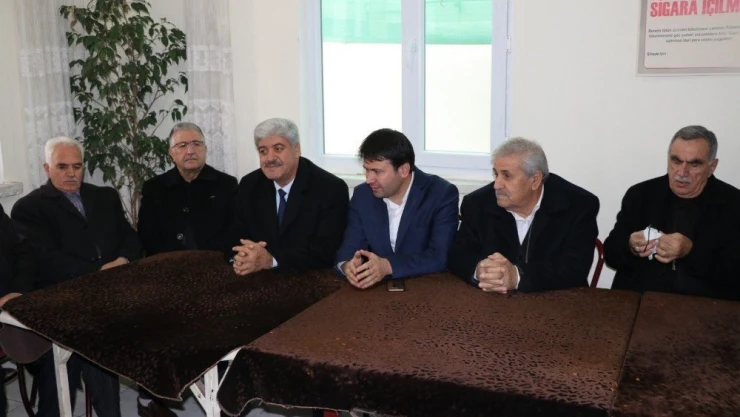 Aday Adayı Ekinci, Sürgülüler Derneğini ziyaret etti