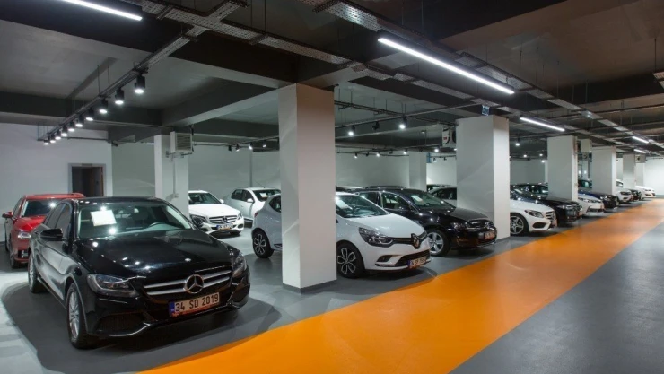 İkinci el araçta uygun fiyattan önce eş dost geliyor