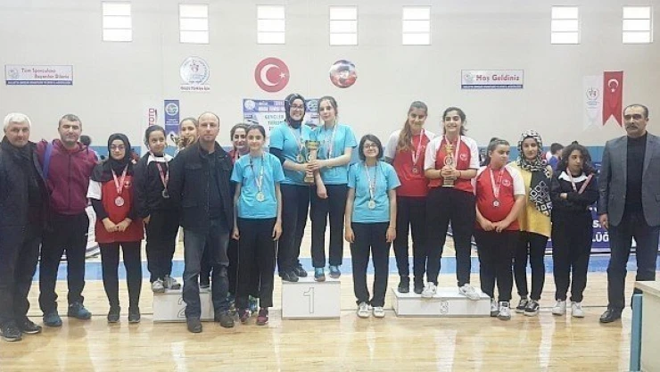 Masa tenisi  müsabakaları tamamlandı