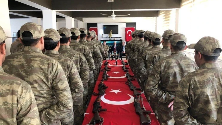 Kovancılar'da 21 güvenlik korucusu göreve başladı