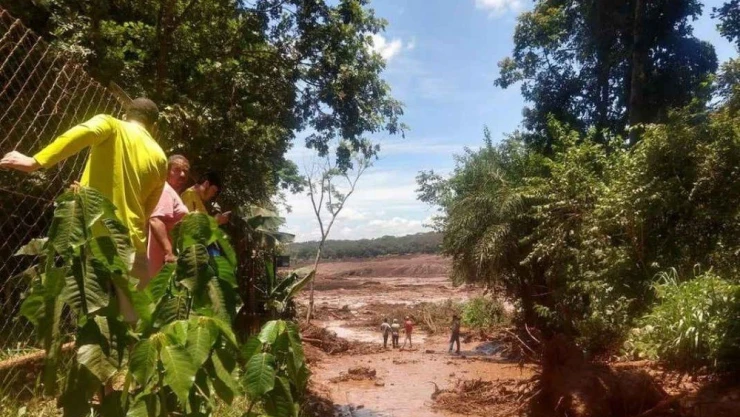 Brezilya'da baraj çöktü: 200 kişiden haber alınamıyor
