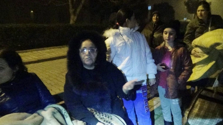 İstanbul'da deprem paniği