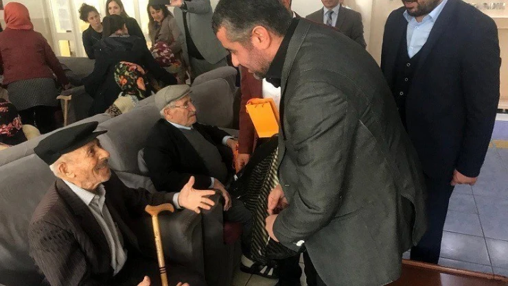 Avşar, Yaşlılar Haftasını unutmadı