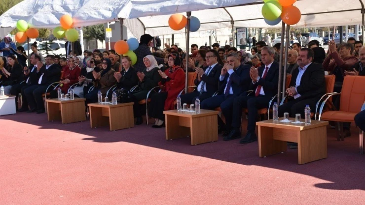 Down Sendromlu minikler doyasıya eğlendi