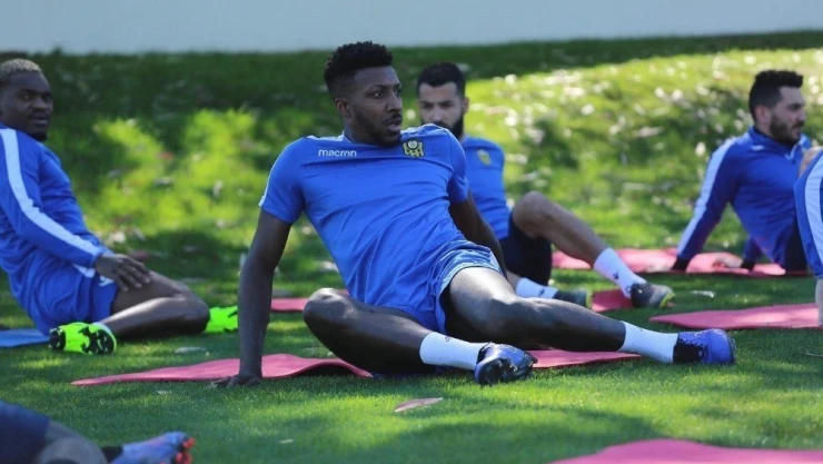 E. Yeni Malatyaspor'da kamp çalışmaları sürüyor