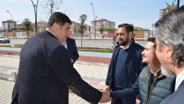 Parlak'tan 'belediyede yolsuzluk var' iddiası