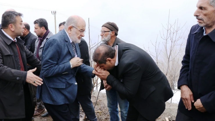 SP Genel Başkanı Karamollaoğlu'ndan başsağlığı ziyareti