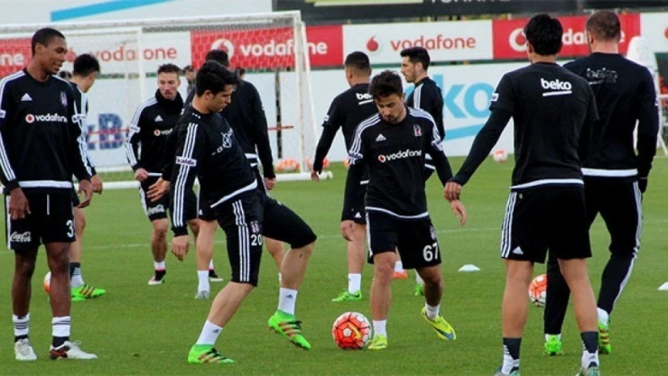 Spor Toto Süper Lig: Beşiktaş: 1 - DG Sivasspor: 2 (Maç sonucu)