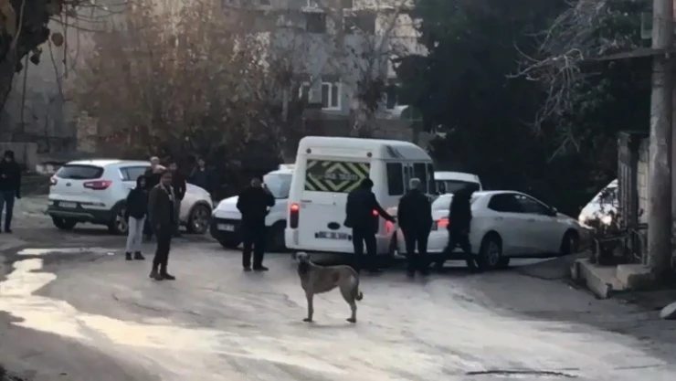 Açık bırakılan musluk suyu kazalara neden oldu