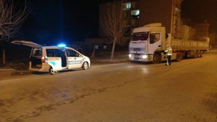 Ağır ticari araçlar denetlendi