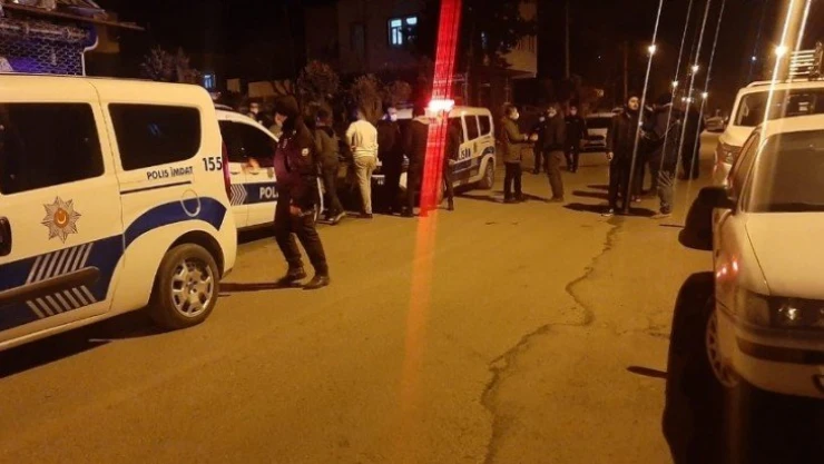 Alacak verecek meselesi kanlı bitti: 3 yaralı