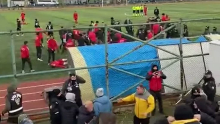 Amatör maçta ortalık savaş alanına döndü: 4 futbolcu yaralı