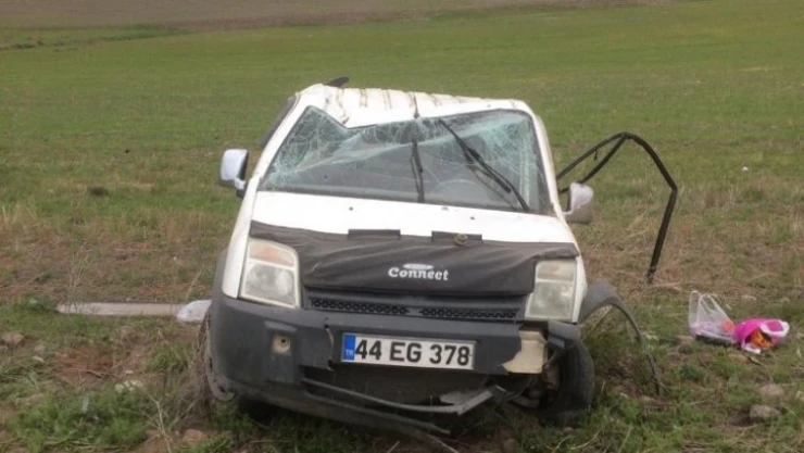 Araç takla attı, sürücüsü yaralandı