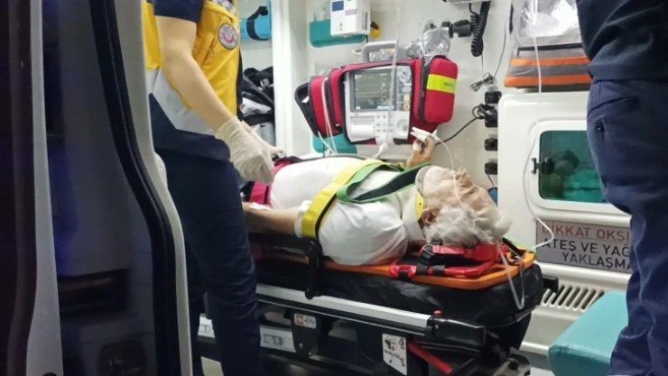 Asansör boşluğuna düşen bekçi yaralandı