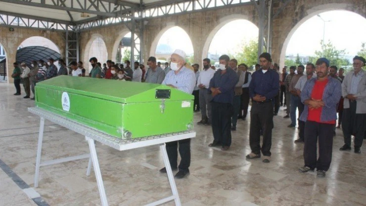 Aynı tabutta cenaze namazları kılınan kuzenler defnedildi