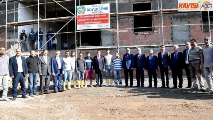 Başkan Gürkan, yeni itfaiye binasında inceleme yaptı