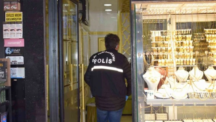 Bilezik çalan kapkaççı yakalandı