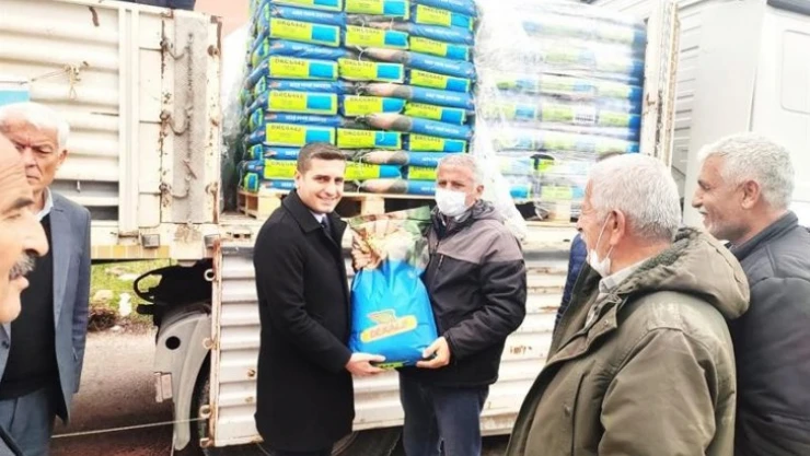 Akçadağ'da mısır tohumu dağıtıldı
