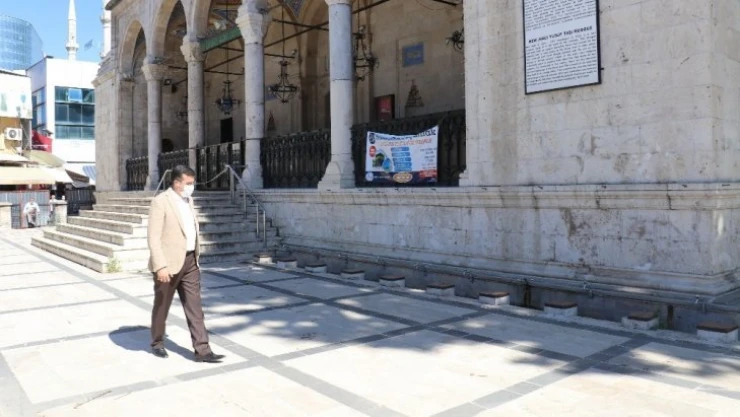 Depremde hasar gören 17 tarihi yapı restore ediliyor