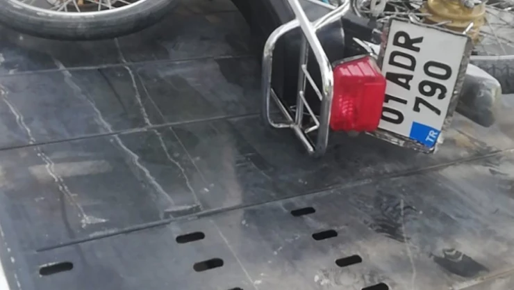 Devrilen motosikletin sürücüsü yaralandı