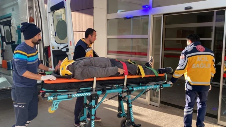 Devrilen motosikletin sürücüsü yaralandı