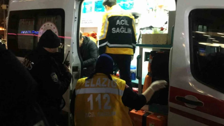 Elazığ'ın en işlek caddesinde bıçaklı kavga: 2 yaralı