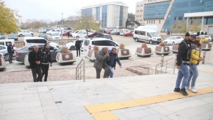 Elazığ merkezli 2 ilde silah ticareti operasyonu: 12 gözaltı