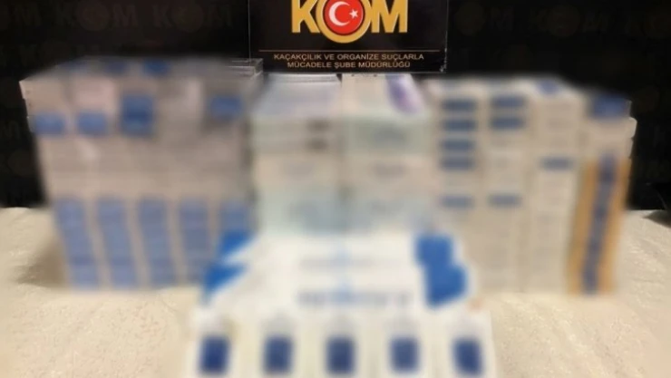 Ev aramasında kaçak sigara ele geçirildi