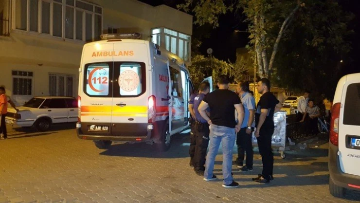 Evinin önünde küfürlü konuştukları için uyardı, saldırıya uğradı