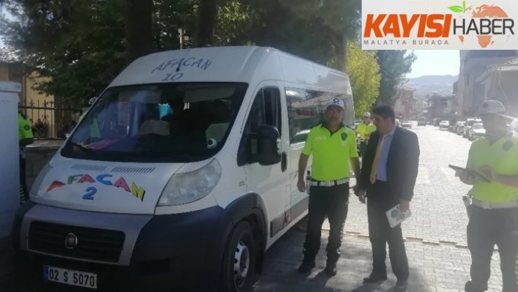 Gölbaşı ilçesinde öğrenci servisleri denetlendi