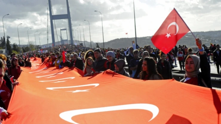 Yüzbinler 15 Temmuz Şehitleri için koştu