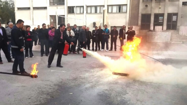 Öğretmenlere yangın güvenliği eğitimi