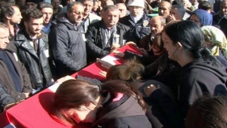 Şehit polis, gözyaşlarıyla toprağa verildi