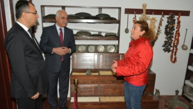 Vali Toprak tarihi ve kültürel mirasları inceledi