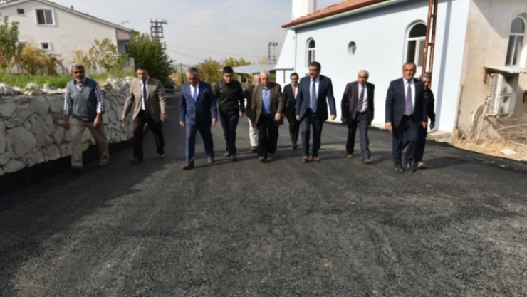 Orduzu Kaldırım Mahallesinde sıcak asfalt çalışması