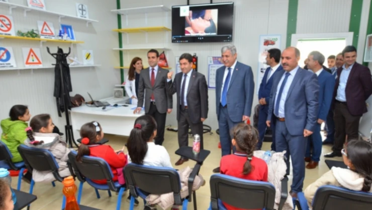 Polat çocuk trafik ve eğitim parkını gezdi