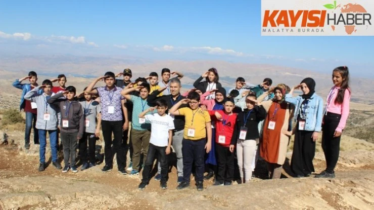 Gümüşhaneli öğrenciler, Harput'tan Mehmetçiğe selam gönderdi