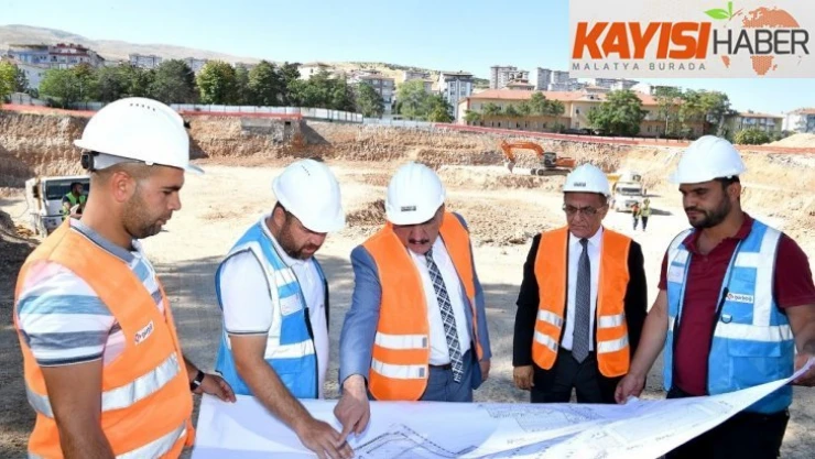 Gürkan, hastane inşaatında incelemelerde bulundu